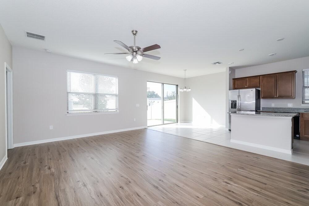 1733 Caymen Cove Circle - Photo 3 of 16