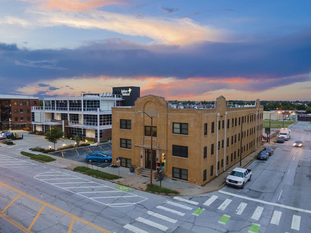 625 S Elgin Ave #204 - Photo 3 of 12