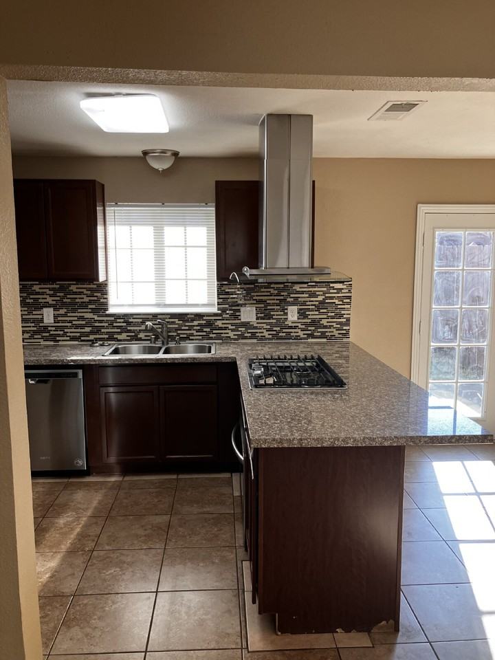 1215 West 8th Street - Photo 2 of 9