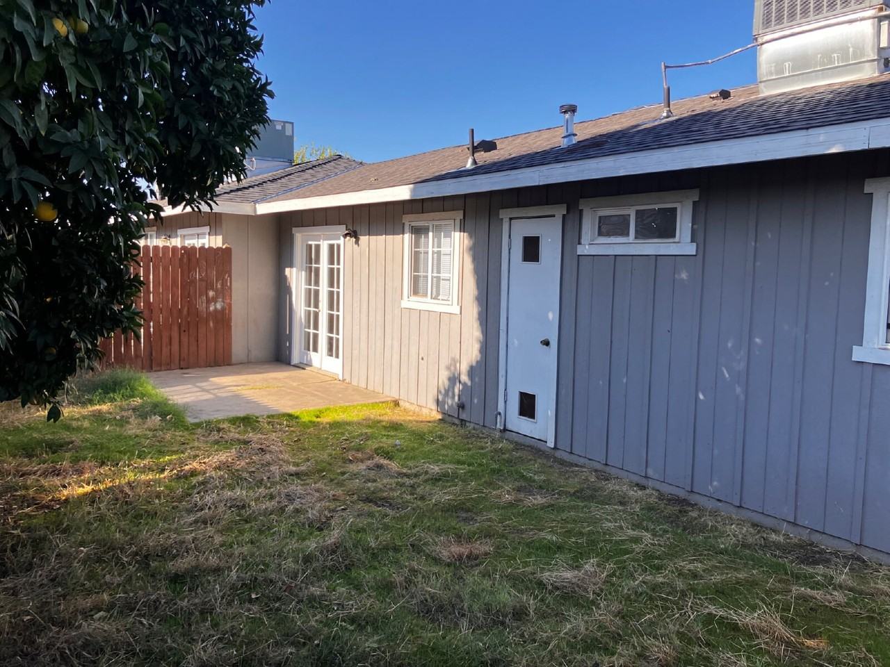 1215 West 8th Street - Photo 6 of 9