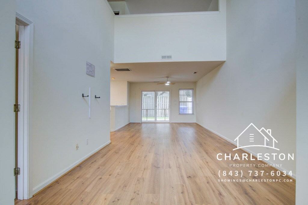 2425 Scholar Lane - Photo 4 of 31