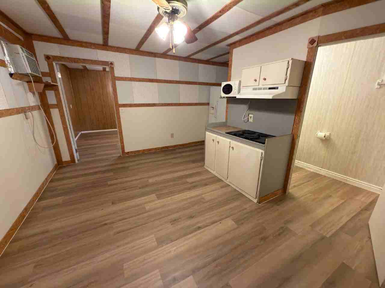 509 Harmons Way #B - Photo 5 of 8