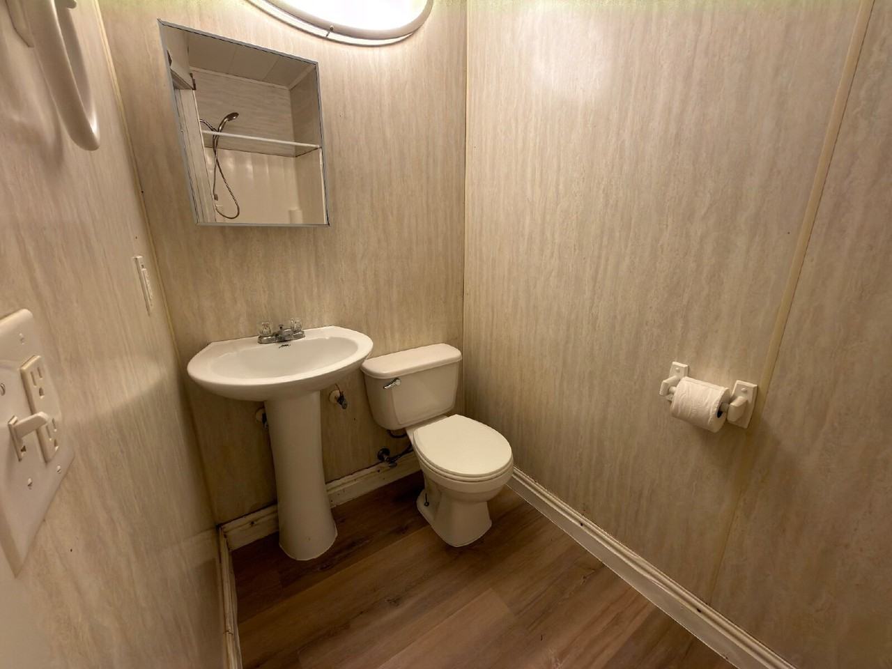 509 Harmons Way #B - Photo 6 of 8