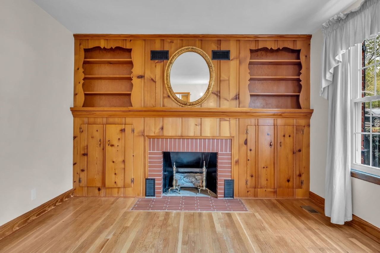 2416 Pafford Dr - Photo 6 of 33