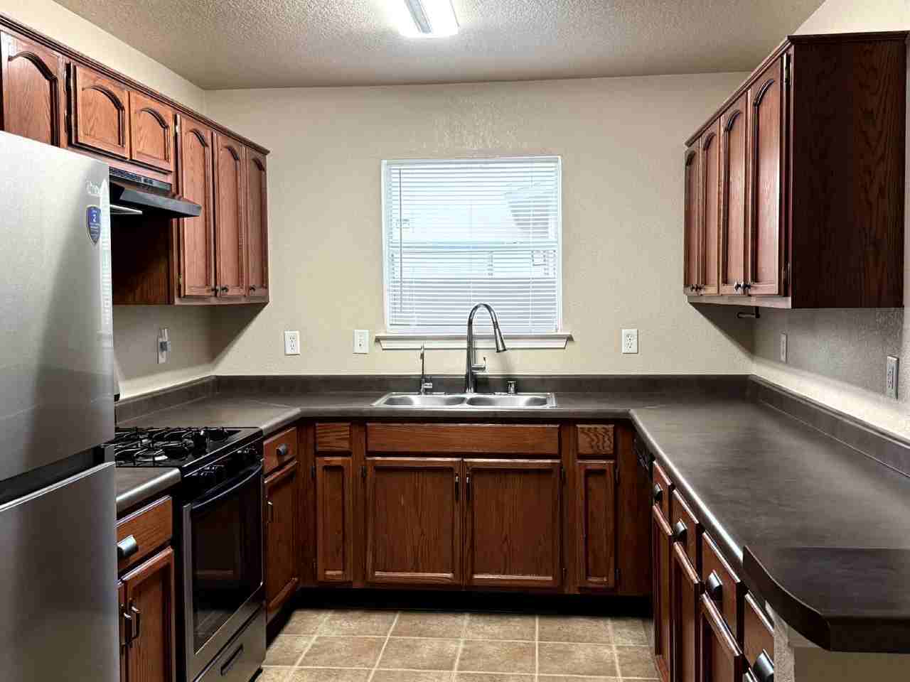 14036 Volcanic Rock Dr - Photo 5 of 28