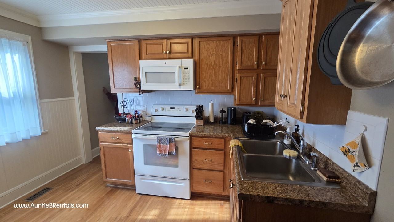 428 Warwick St - Photo 7 of 21