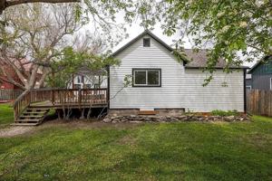 featured image of 18 E Adams St