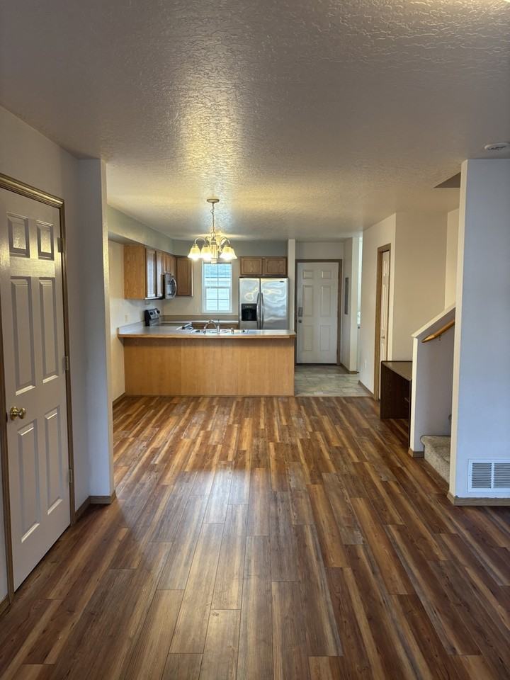 2021 West Kent Avenue - Photo 4 of 18