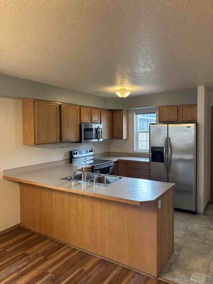 2021 West Kent Avenue - Photo 5 of 18