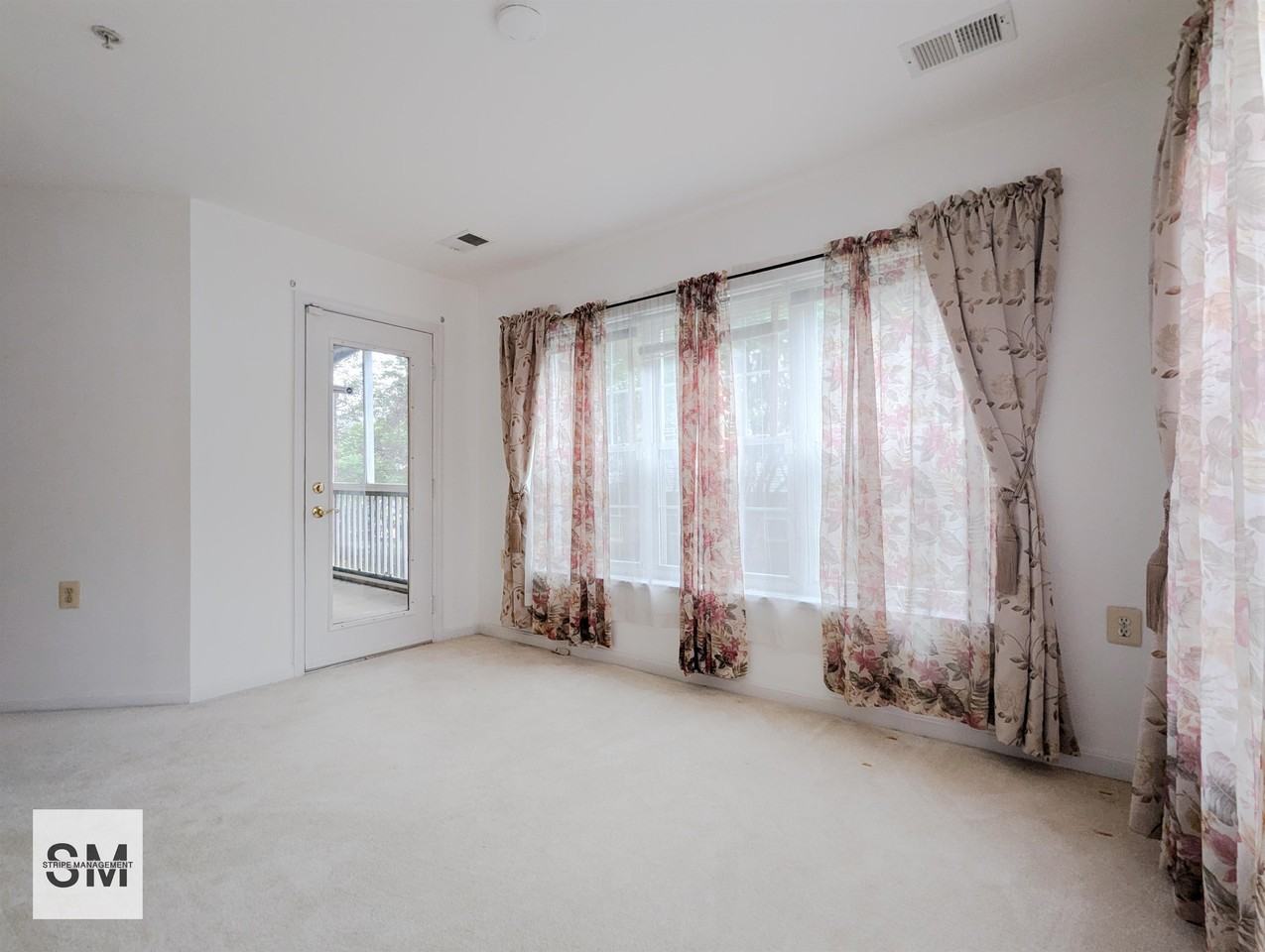 6702 Lake Park Dr #103 - Photo 4 of 22