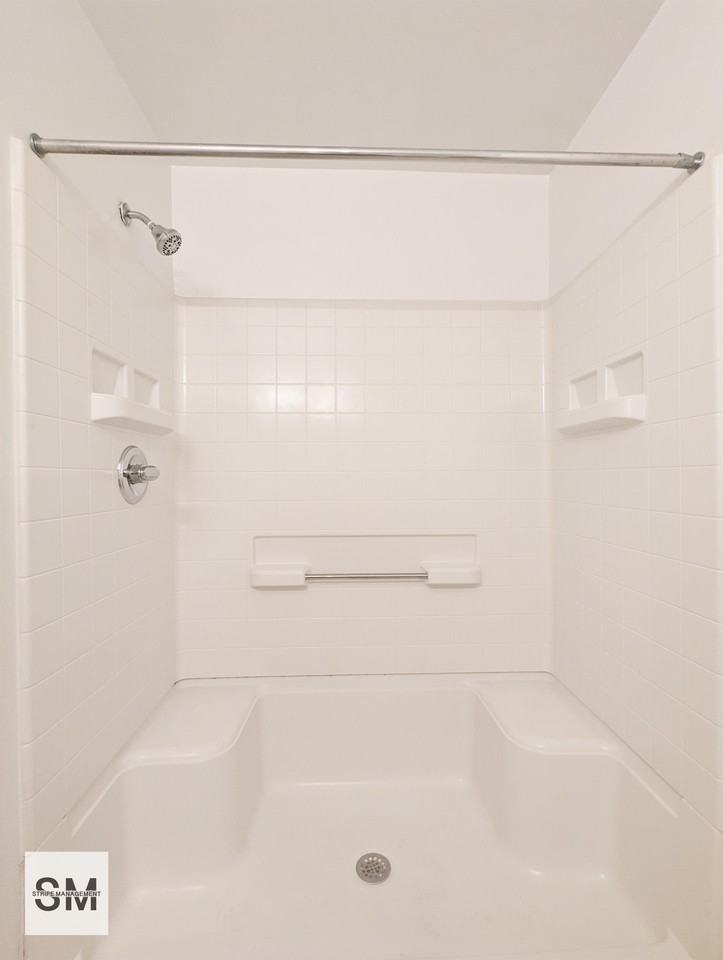 6702 Lake Park Dr #103 - Photo 5 of 22
