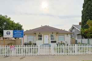 featured image of 1422 W 29th St