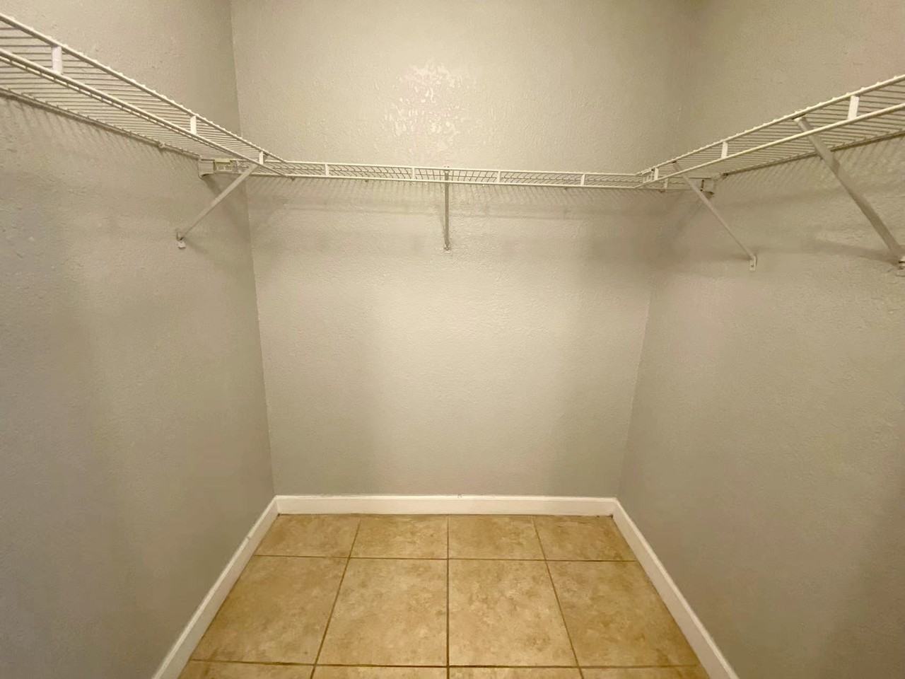 135 Coralwood Cir #1 - Photo 2 of 10