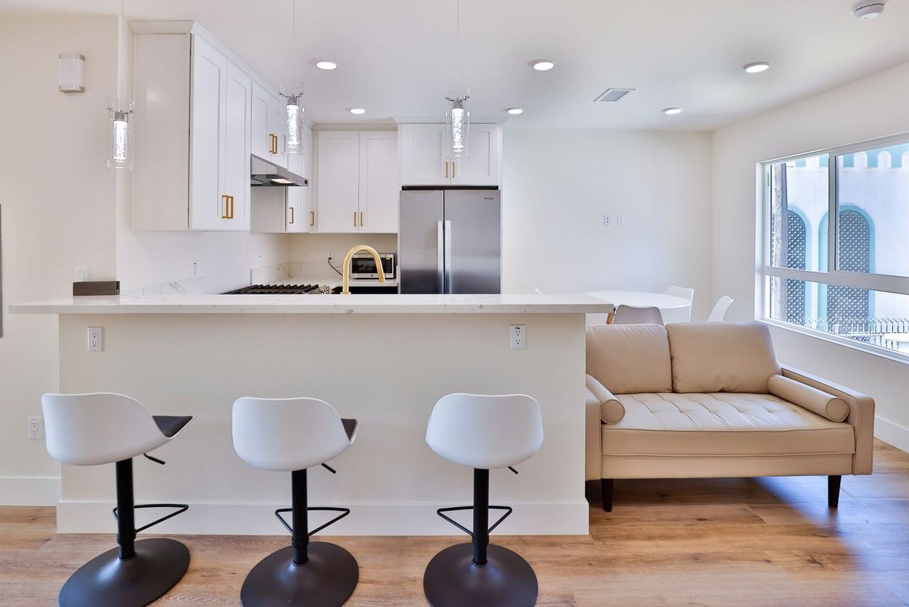 Sagittarius Apartments - Photo 5 of 31