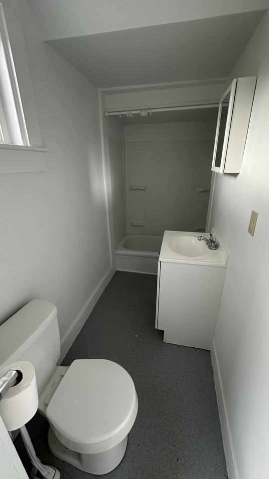 543 Main St #2 - Photo 6 of 12