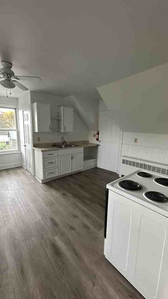 543 Main St #2 - Photo 3 of 11