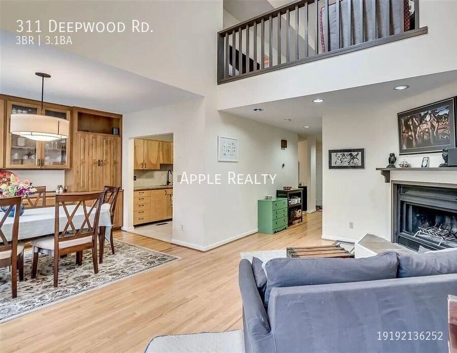 311 Deepwood Rd - Photo 2 of 17
