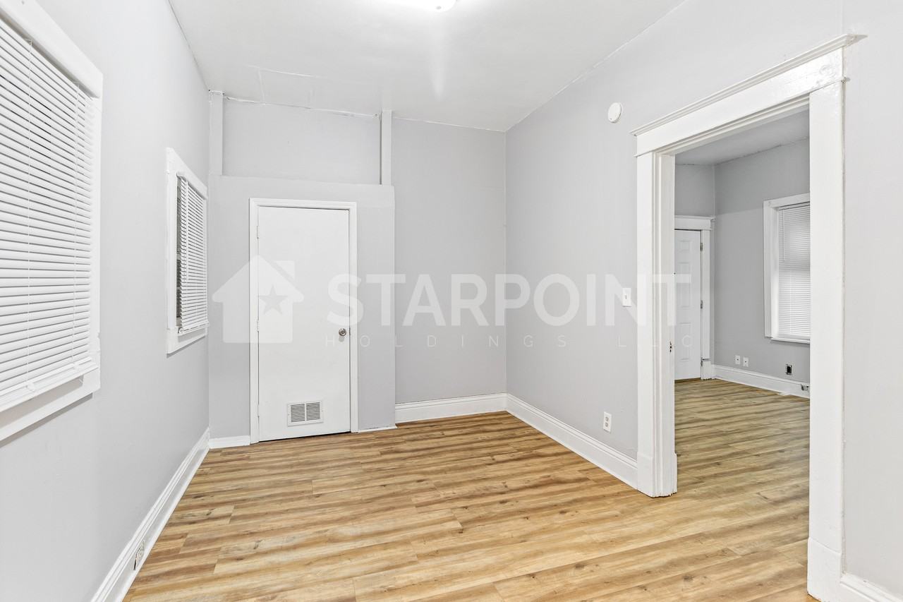 3028 W Kentucky St - Photo 7 of 26