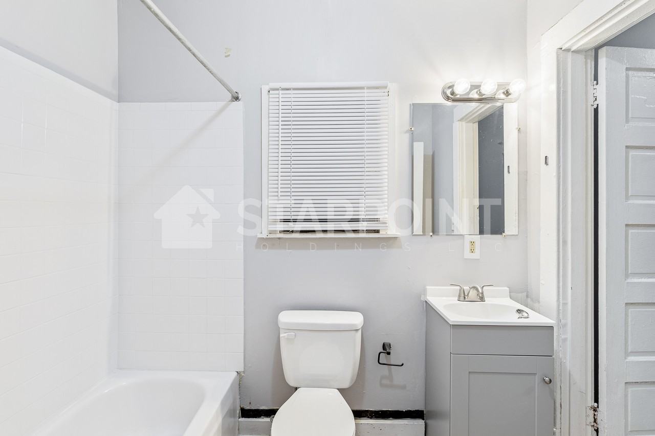 3028 West Kentucky Street - Photo 3 of 26