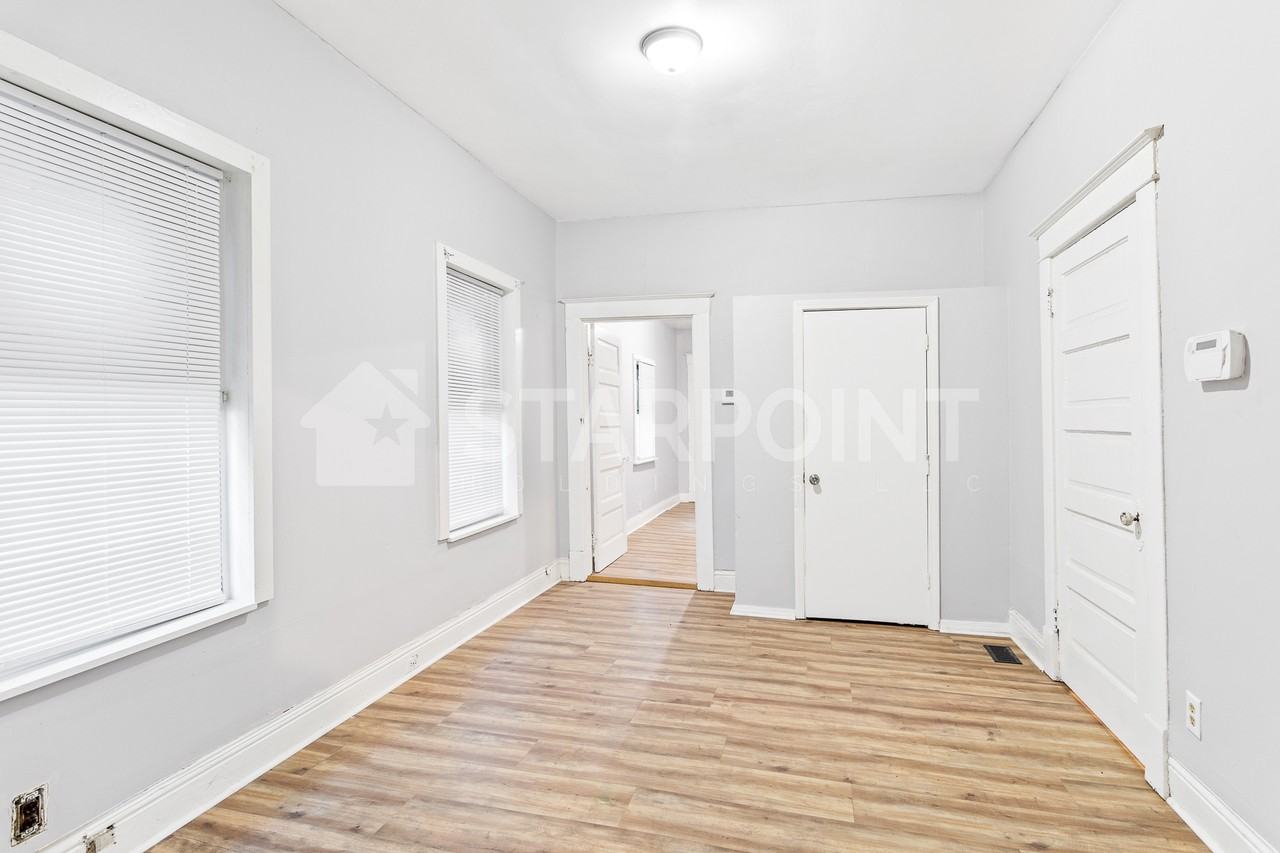 3028 West Kentucky Street - Photo 5 of 26