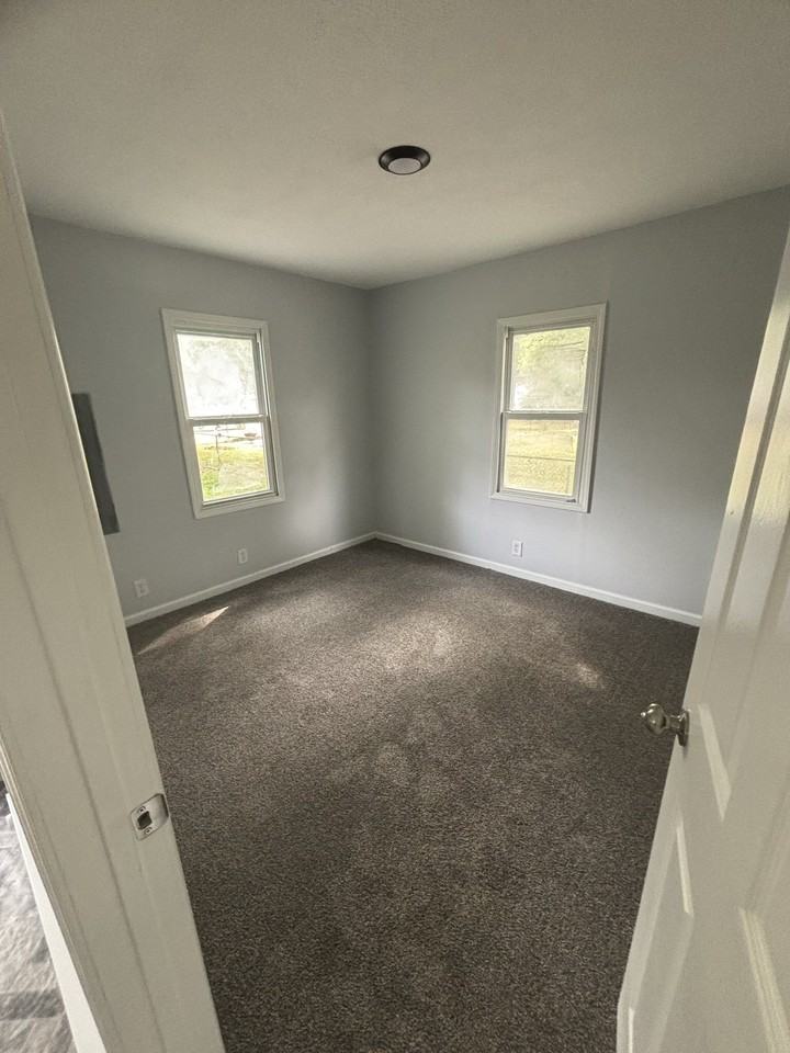 1930 S Helfrich Ave #1 - Photo 5 of 10