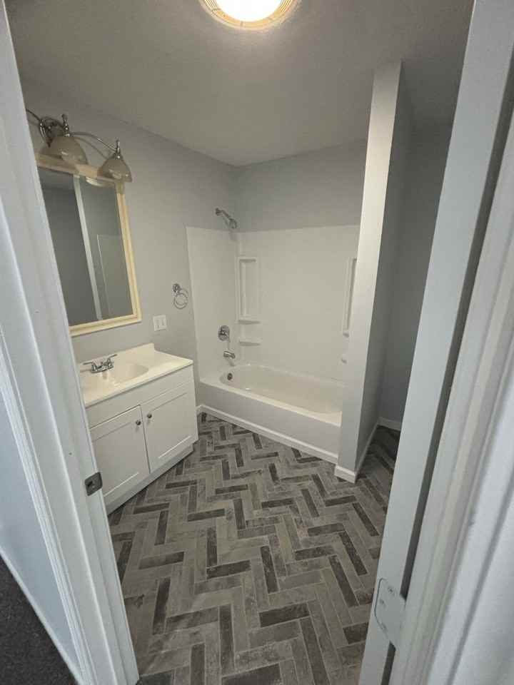 1930 S Helfrich Ave #1 - Photo 2 of 10