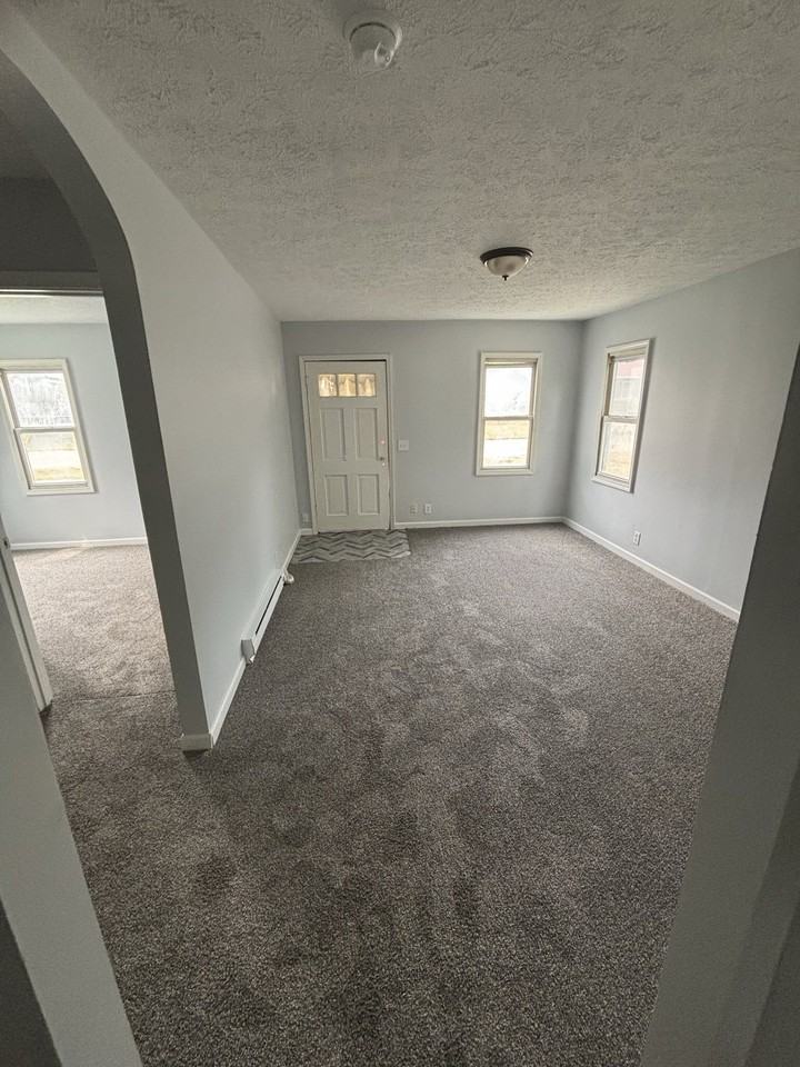 1930 S Helfrich Ave #1 - Photo 2 of 10