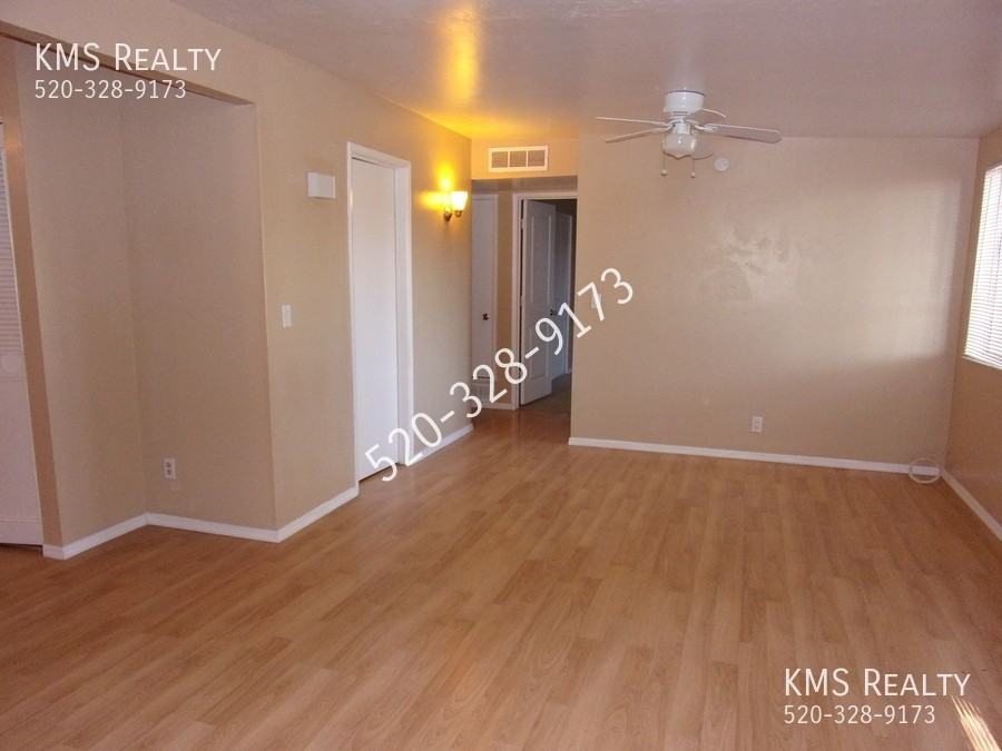 4004 S Evergreen Ave - Photo 3 of 19