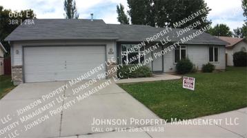 featured image of 664 E Hawk St