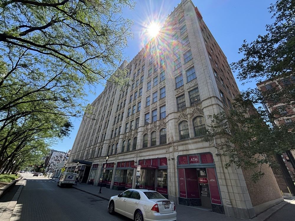 19 on The Park - Photo 2 of 6