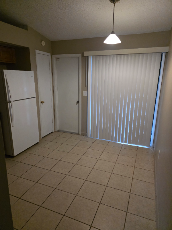 1711 Ridgewood Ln #B - Photo 4 of 13