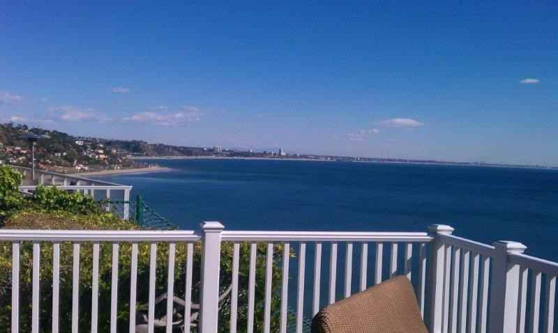 18440 Coastline Drive - Photo 3 of 15