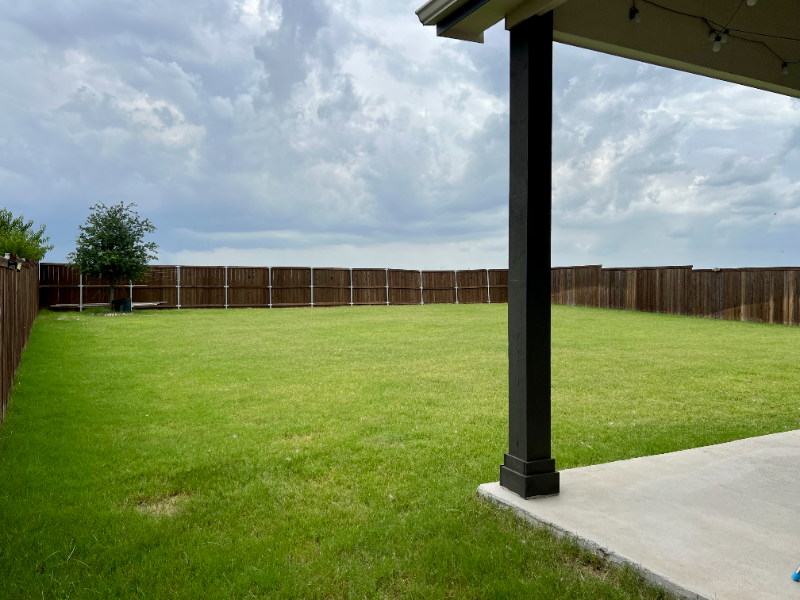 17220 Eastbrook Dr - Photo 2 of 17