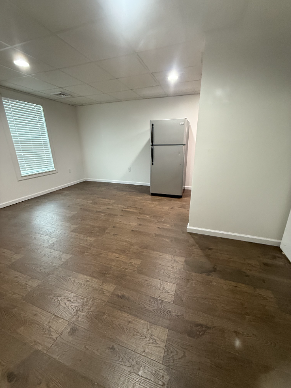 507 1/2 Park Ave - Photo 2 of 11