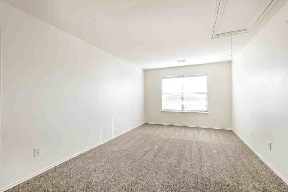 421 Remington Ridge Dr #NA - Photo 2 of 12