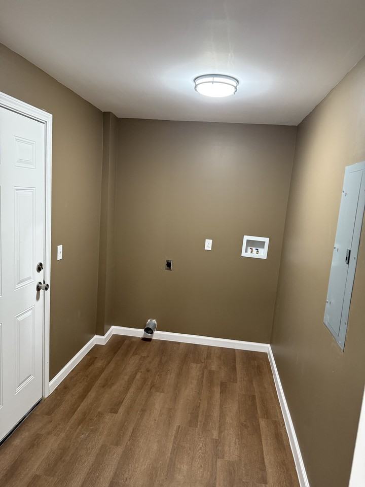 214 N Poplar St #NA - Photo 5 of 8