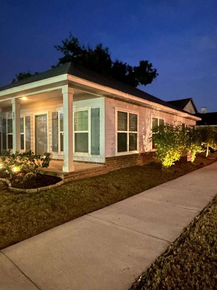 801 E Gonzalez St #NA - Photo 6 of 26