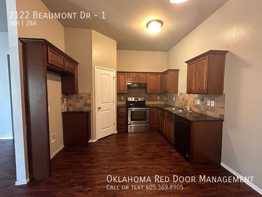 2122 Beaumont Dr #1 - Photo 4 of 18