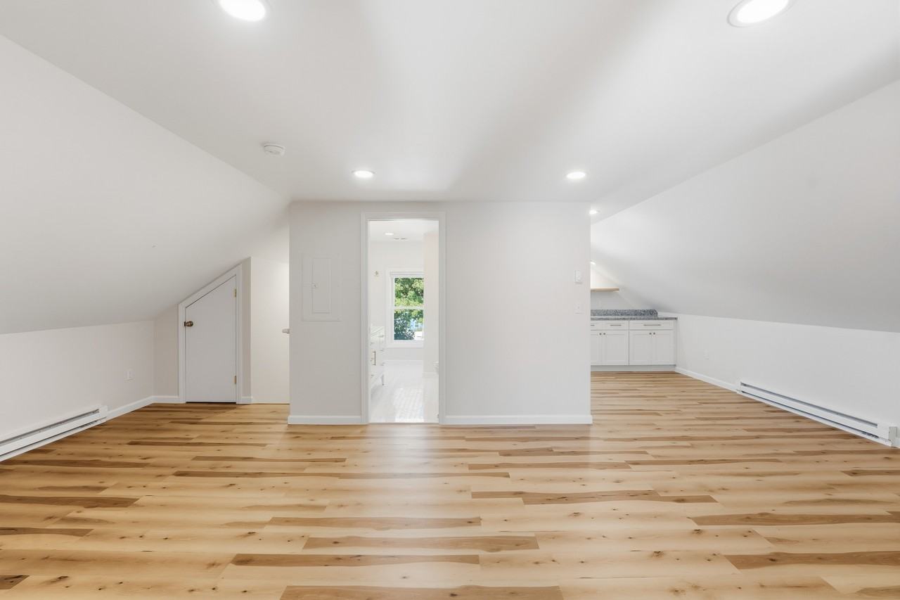 22 Vernon St #3 - Photo 6 of 12