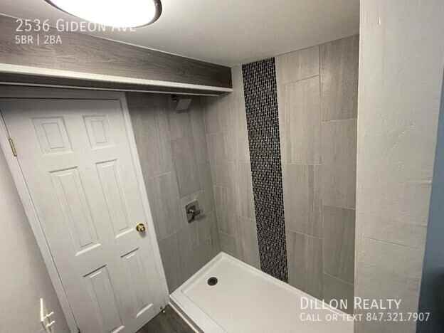 2536 Gideon Ave - Photo 7 of 11