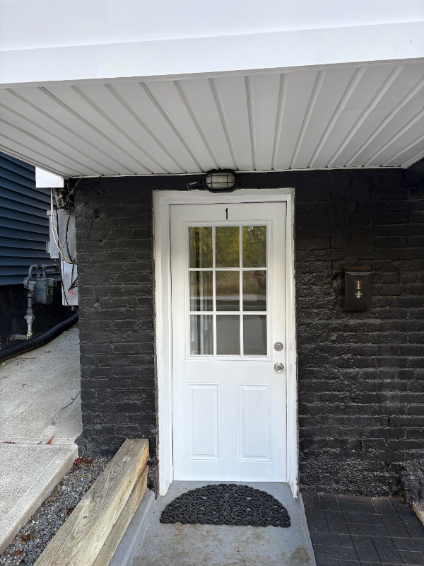 15 Albany St #1 - Photo 2 of 13