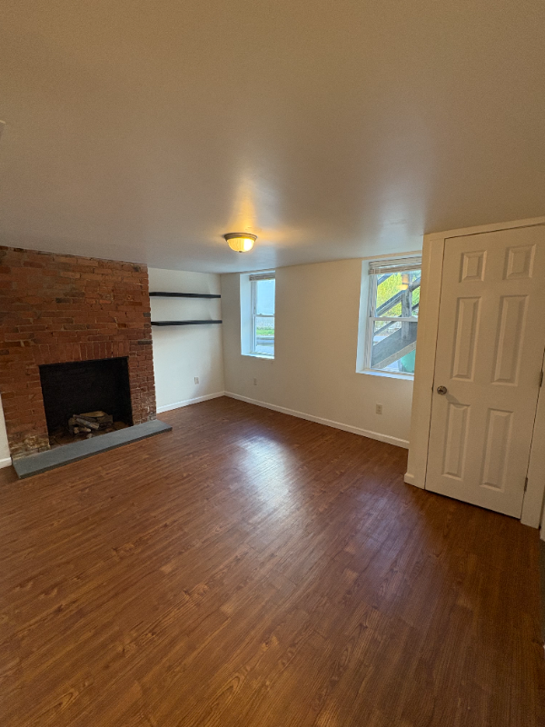 15 Albany St #1 - Photo 3 of 13