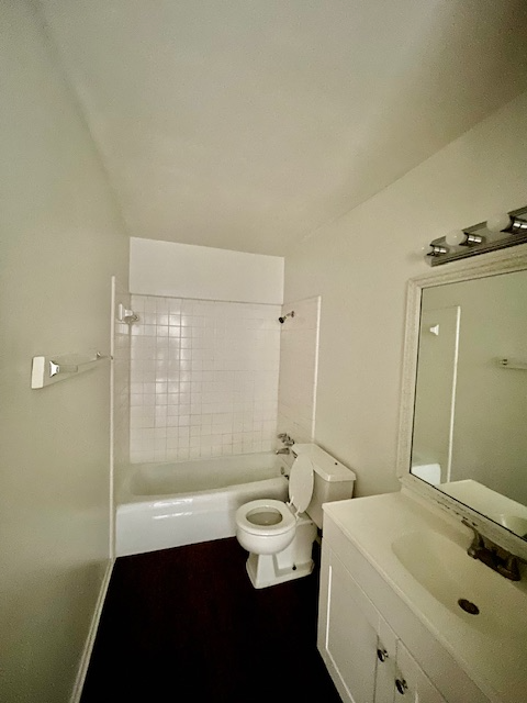 8281 Shadow Wood Dr #7 - Photo 5 of 10