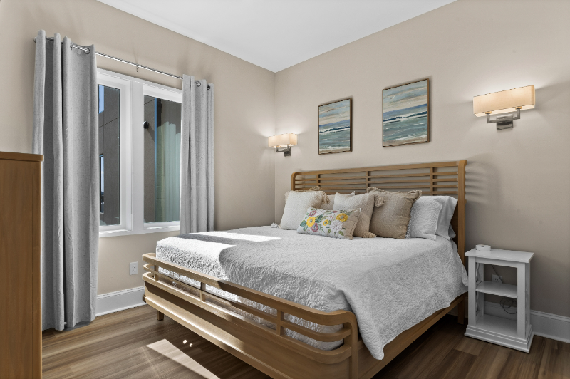 812 Shepard St - Photo 5 of 12