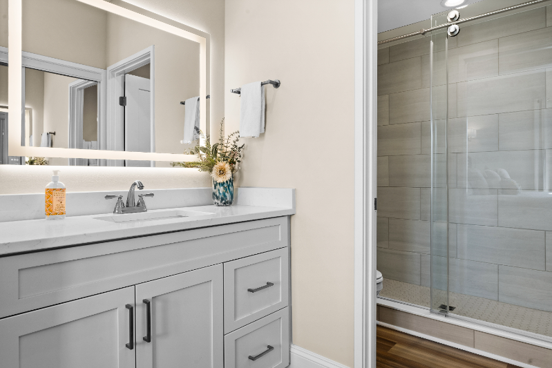 812 Shepard St - Photo 7 of 12