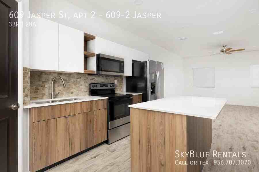 609 Jasper Street - Photo 5 of 15
