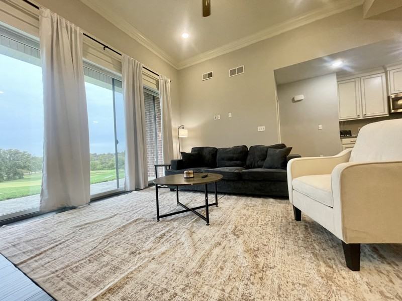 1525 Residence Dr - Photo 4 of 13