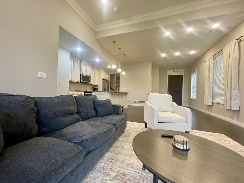 1525 Residence Dr - Photo 5 of 13