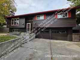 featured image of 3305 N Winsome Rd