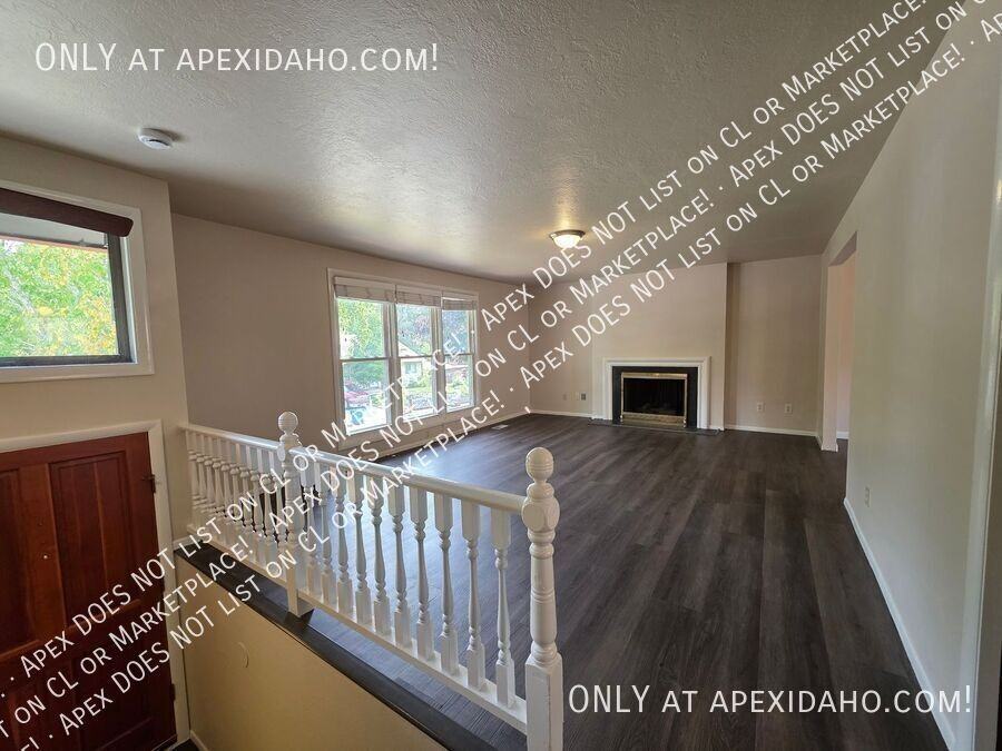 3305 North Winsome Road - Photo 3 of 22